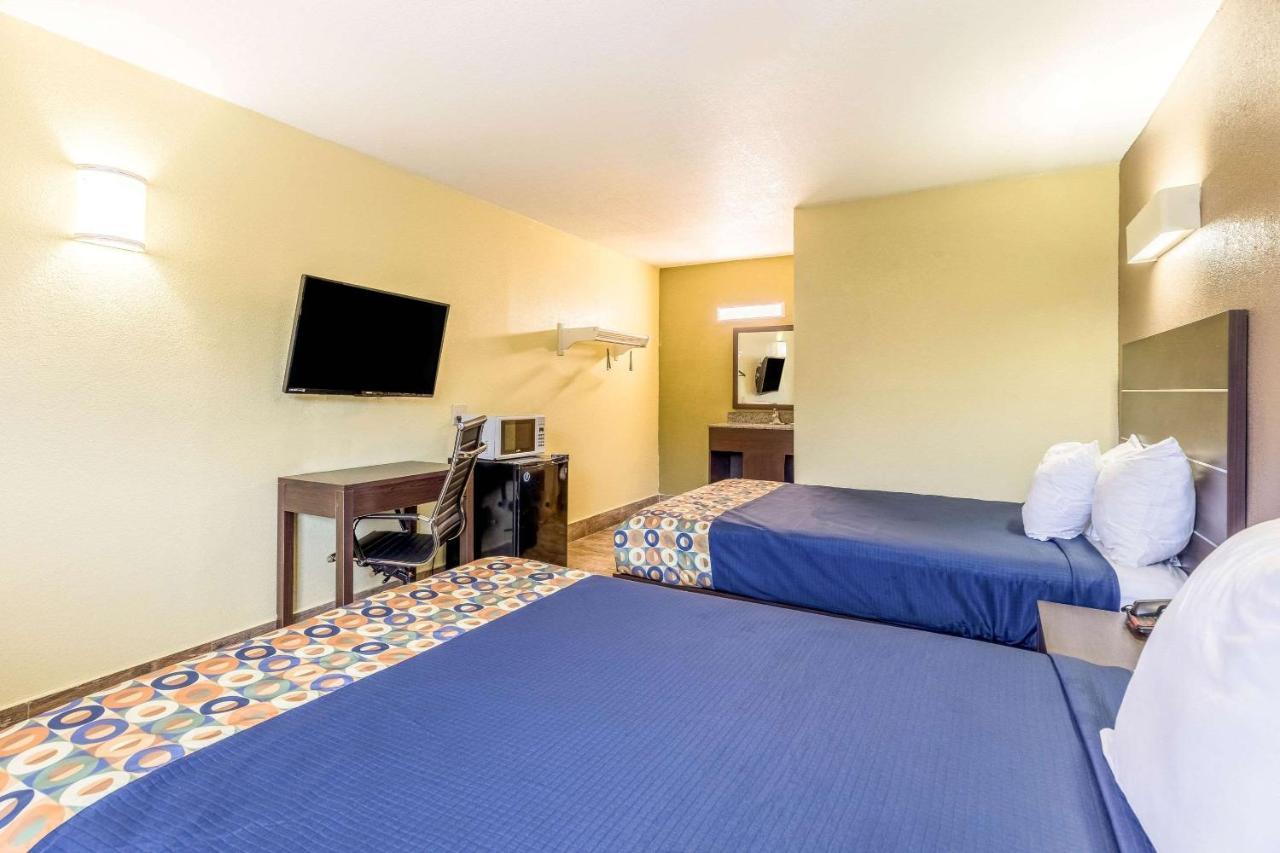 Rodeway Inn Fairgrounds-Casino Tampa Eksteriør billede